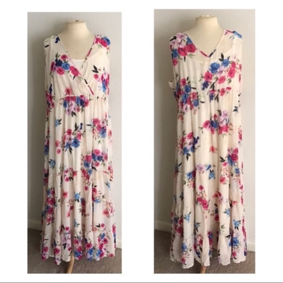 torrid Dresses & Skirts - CLOSET CLOSING! Torrid floral maxi dress